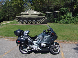 2004 BMW R1150RT, war memorial, Rt.7, MA